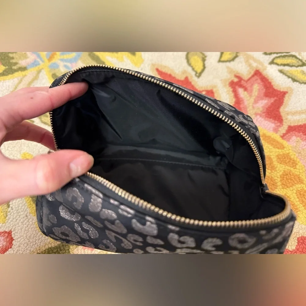 KATE SPADE Chelsea Medium Metallic Black Leopard Print Zip Pouch W/ Wristlet - Picture 13 of 16